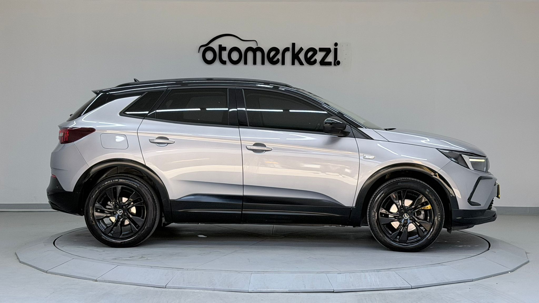 OPEL GRANDLAND 4